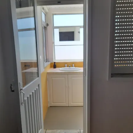 Correia Apartment *