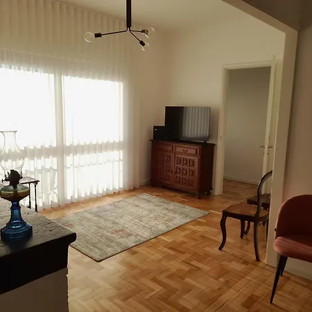 Apartment Correia Barcelos